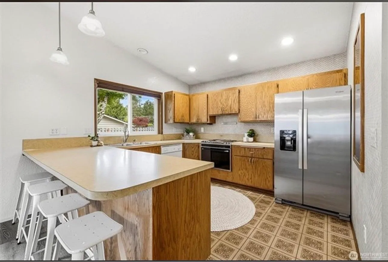 3 bed, 1664 sqft, $2,975 — Photo 4