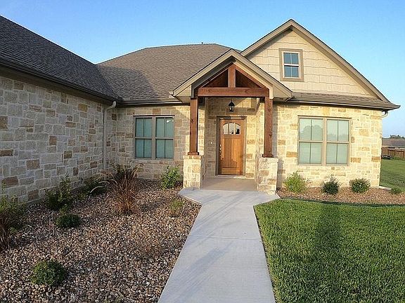 4th image of 106 Fosters Branch Dr