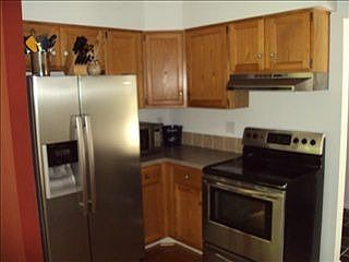 5th image of 3225 Darbyshire Dr