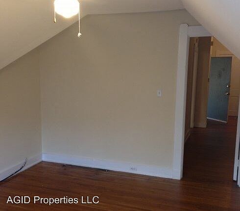 2nd image of 1104 Cross Ln APT 5