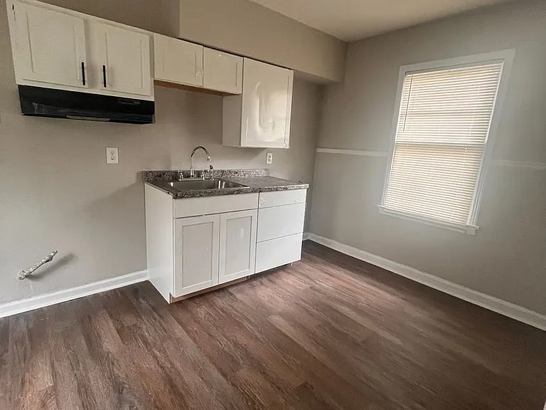 291 Red Oak St — Photo 3