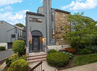 23 Trafalgar Ct, Hackettstown, NJ 07840