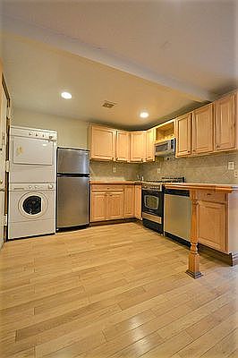 2nd image of 536 E 6th St APT 3