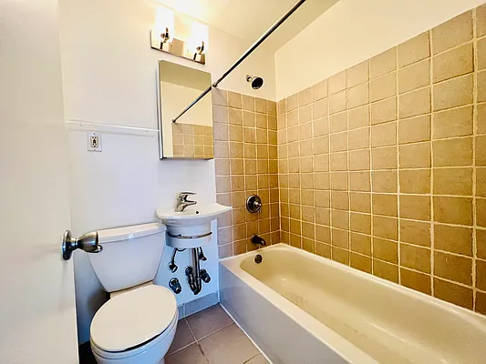 Rented by Domain Properties | media 7