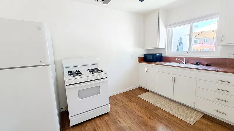 Studio, 1.0 bath, $1,995 — Photo 4