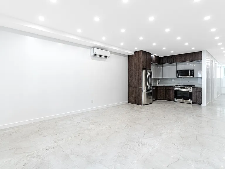 Corbin Pl — Photo 9