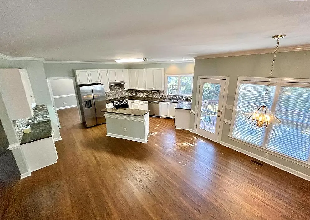 Building Photo - 206 Seymour Creek Dr