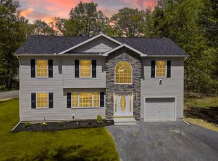 8114 Logging Ln, East Stroudsburg, PA 18302
