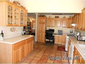 2nd image of 14 Hillcrest Ct