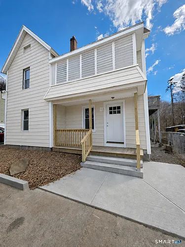 14 Smith St #1 Photo 1