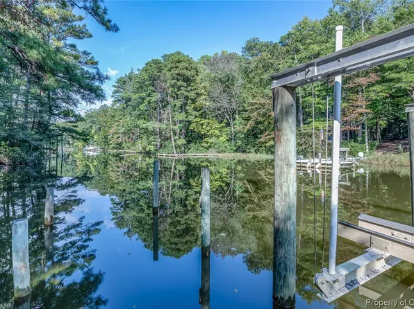 130 Kingfisher Ln, Cobbs Creek, VA 23035