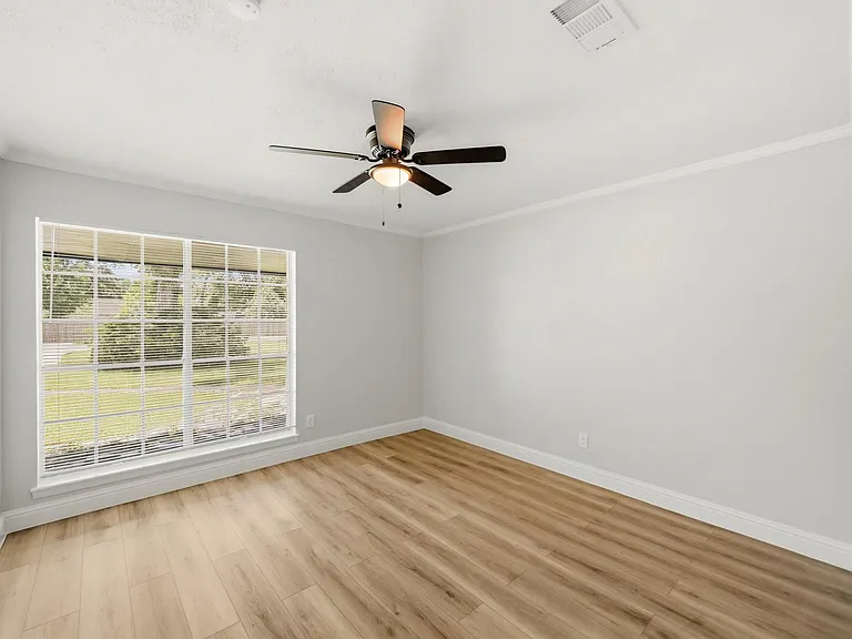 1310 Burning Tree Rd — Photo 16