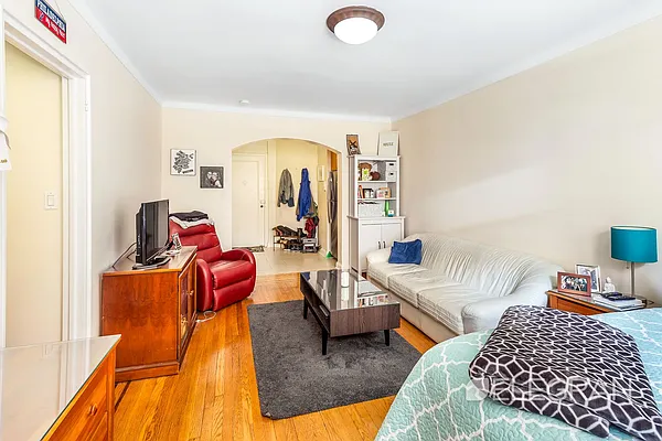 Rented by (Legacy) Elegran | media 9