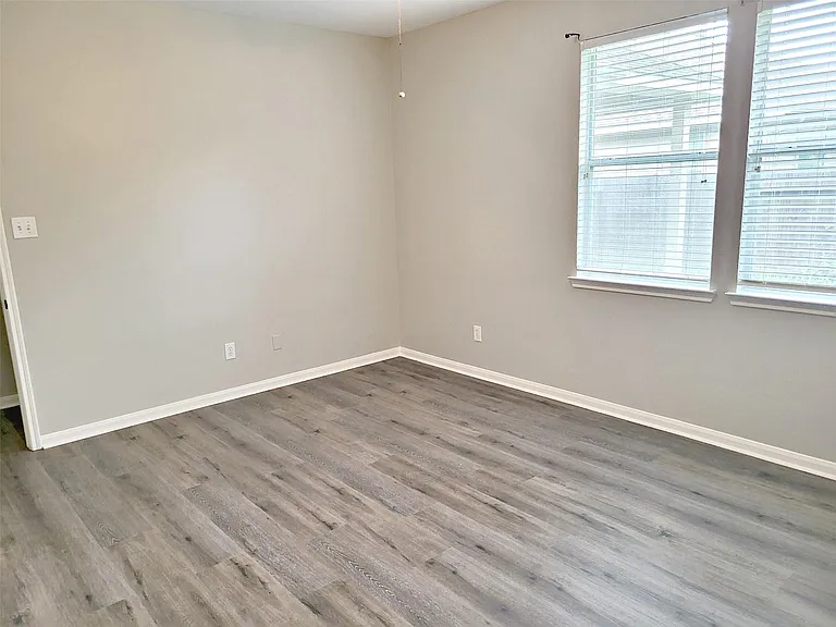 15106 Petties Way — Photo 13