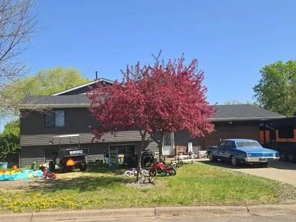 325 Kothman Cir, Clearwater, MN 55320