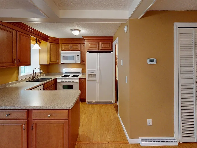 32 Sentry Way — Photo 3