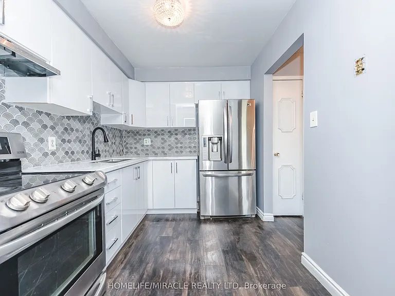 72 Carleton Pl #72 — Photo 40