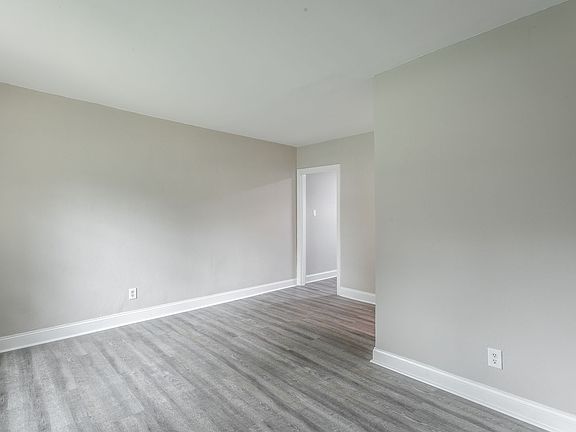 2nd image of 5109 Sunbeam Ave #5111