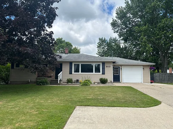 910 N Broadway St, Hastings, MI 49058