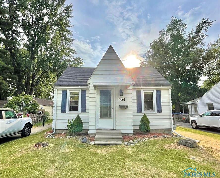 1st image of 564 Brysen Ave