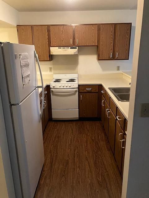 1st image of 3800 Minnehaha Ave APT 3
