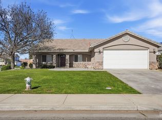 11130 New Forest Dr, Bakersfield, CA 93312
