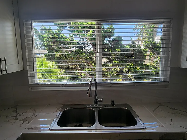 1025 Idaho Ave #9 — Photo 8