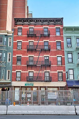 Rented by Warburg | media 27