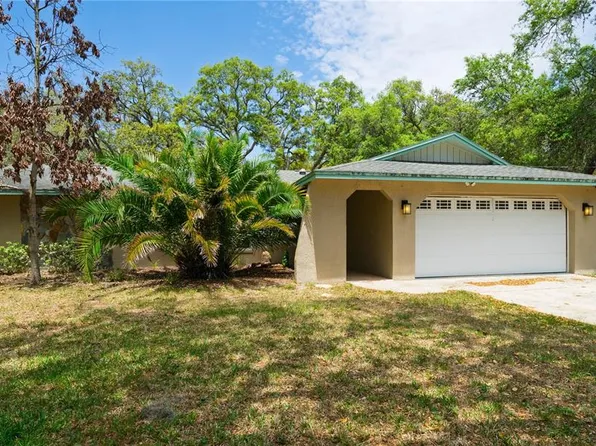 12615 Oak Tree Dr, Hudson, FL 34667