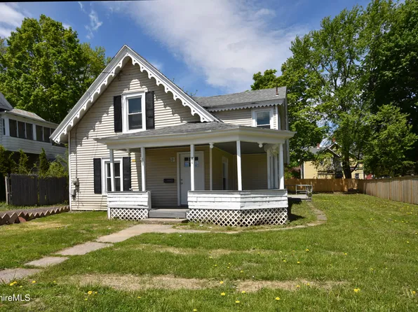 81 Orchard St, Pittsfield, MA 01201