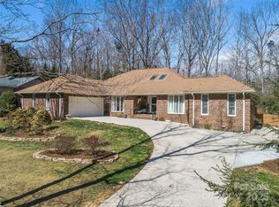 34 Glen Crest Dr, Arden, NC 28704