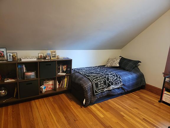 3rd image of 181 Winslow Ave Floor 3