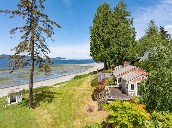29631 Beach Drive NE, Poulsbo, WA 98370