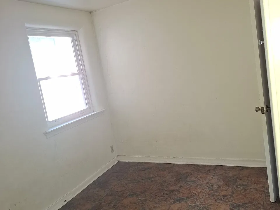 75 S Center St #7