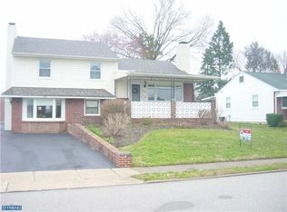 209 Ashford Dr, Broomall, PA 19008