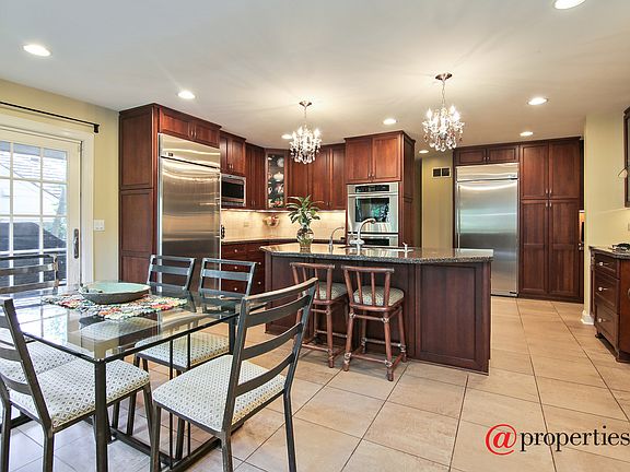 Kitchen / Breakfast Room