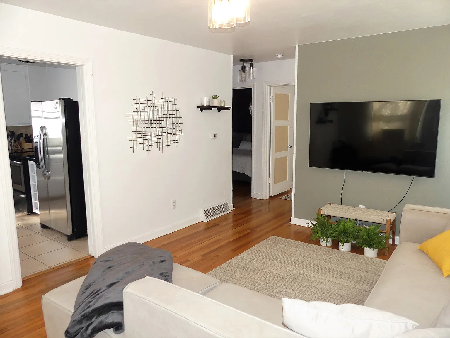 2 bed, 1.5 bath, 800 sqft, $2,000 — Photo 4