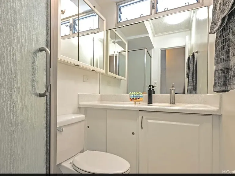 2575 Kuhio Ave #1202 — Photo 22