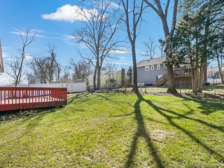 846 Hartsdale Rd — Photo 40