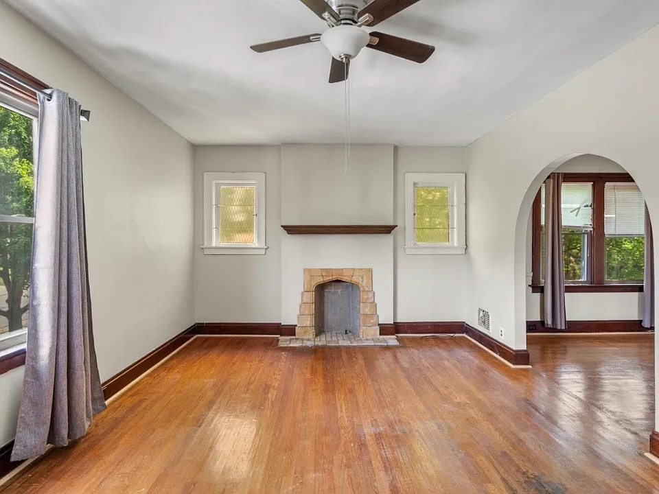 11 Burdsall Ave #2