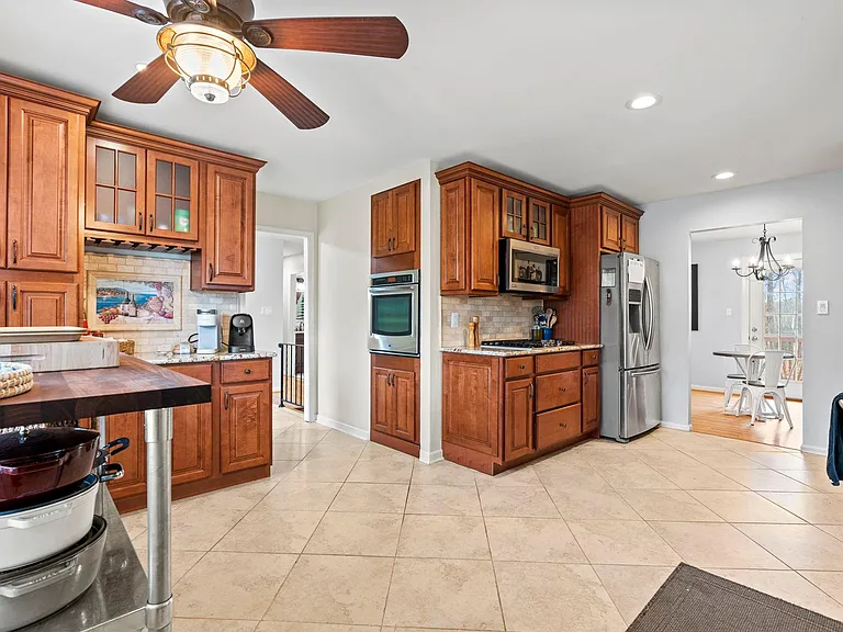 7005 Stone Mill Pl — Photo 3