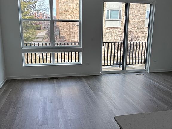 5th image of 369 Summit Cir