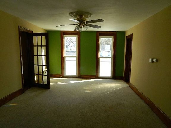 4th image of 57 Pierce Ave