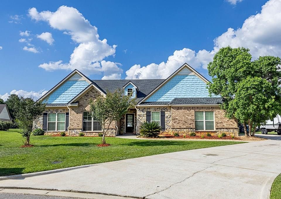 1st image of 277 Silver Maple Ln