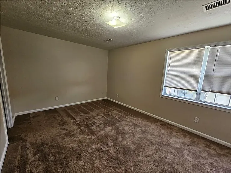 1743 Hunting Creek Dr SE — Photo 5