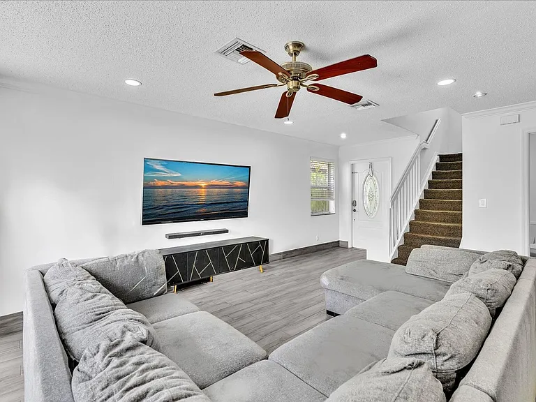 7145 Crescent Creek Way #7145 — Photo 39