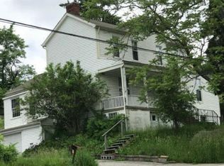 1011 Brierly Ln, Homestead, PA 15120