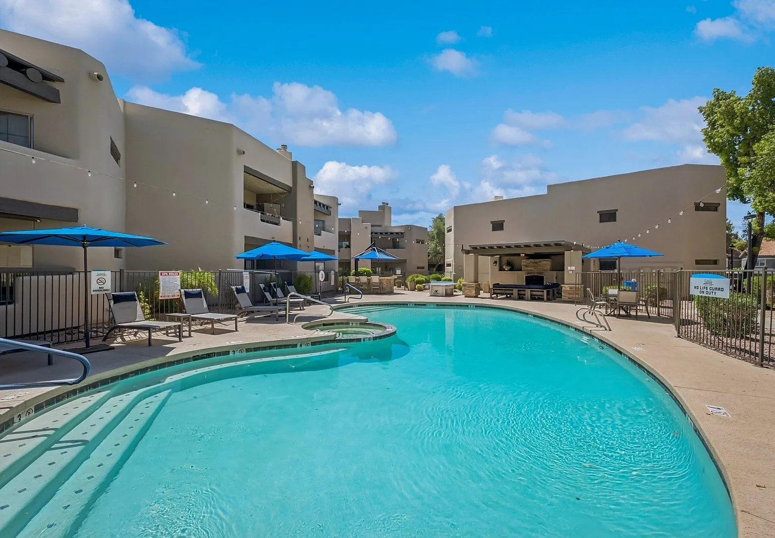 Scottsdale Horizon Apartments — Photo 1