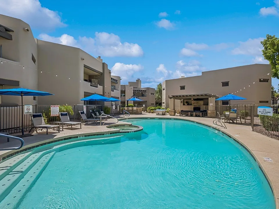 Scottsdale Horizon Apartments