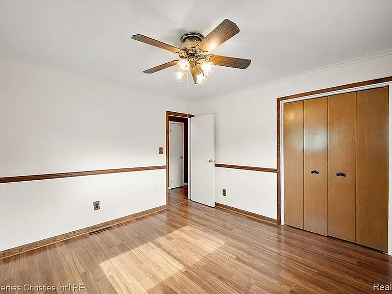735 Novi St — Photo 26